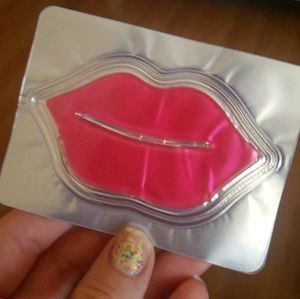 Meet your Posher, Hili